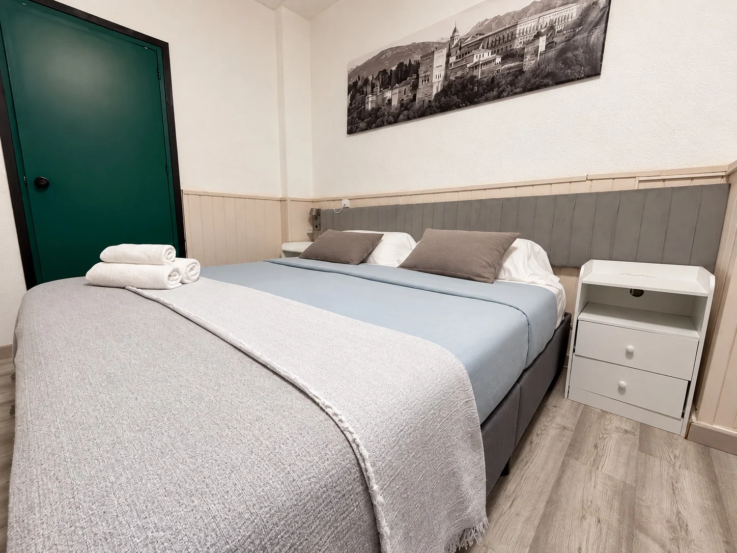 Doble o twin con baño privado y cama extra